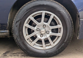 Подержанный автомобиль Suzuki Liana Wagon 2006 года (15 фото)