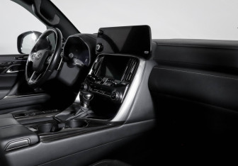 Подержанный автомобиль Lexus LX 2023 года (9 фото)