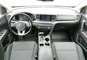 Подержанный автомобиль Kia Sportage 2018 года (11 фото)