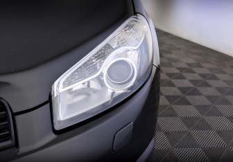 Подержанный автомобиль Nissan Qashqai 2013 года (17 фото)