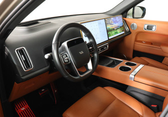 Подержанный автомобиль LiXiang L9 2023 года (11 фото)