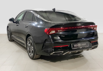 Подержанный автомобиль Kia K5 2020 года (7 фото)