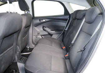 Подержанный автомобиль Ford Focus Hatchback 2018 года (15 фото)