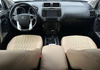 Подержанный автомобиль Toyota Land Cruiser Prado 2014 года (11 фото)