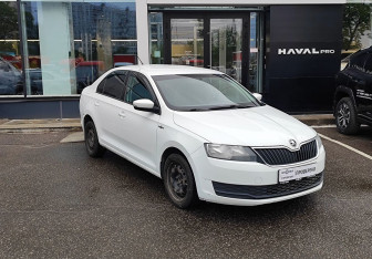 Подержанный автомобиль Skoda Rapid Liftback 2019 года (3 фото)