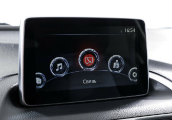 Подержанный автомобиль Mazda 3 Hatchback 2013 года (13 фото)