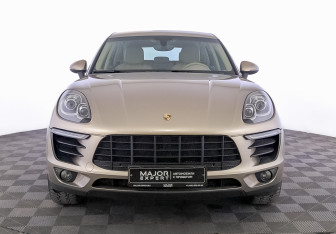 Подержанный автомобиль Porsche Macan 2014 года (2 фото)