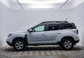 Подержанный автомобиль Renault Duster 2021 года (8 фото)