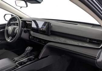 Новый Toyota Camry Sedan 2025 (9 фото)