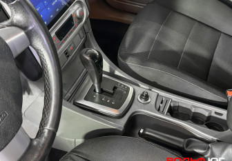 Подержанный автомобиль Ford Focus Wagon 2010 года (14 фото)