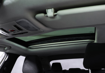 Подержанный автомобиль Toyota Corolla Sedan 2022 года (18 фото)