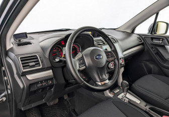 Подержанный автомобиль Subaru Forester Suv 2015 года (16 фото)