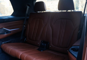 Подержанный автомобиль BMW X7 2020 года (12 фото)