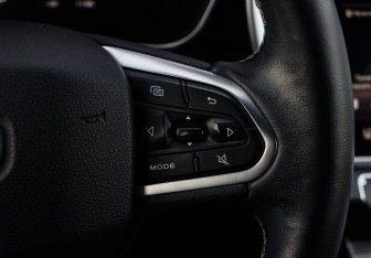 Подержанный автомобиль Geely Atlas Pro 2022 года (28 фото)