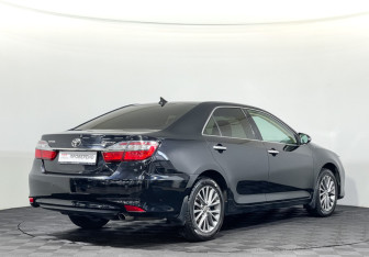 Подержанный автомобиль Toyota Camry Sedan 2016 года (5 фото)