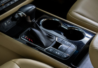 Подержанный автомобиль Kia Carnival 2019 года (18 фото)