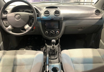 Подержанный автомобиль Chevrolet Lacetti Hatchback 2009 года (11 фото)