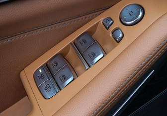 Подержанный автомобиль BMW X7 2022 года (29 фото)