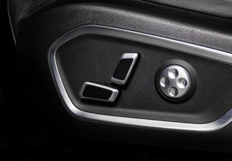 Подержанный автомобиль Geely Tugella 2022 года (19 фото)