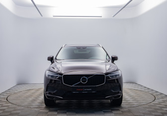 Подержанный автомобиль Volvo XC60 2018 года (2 фото)