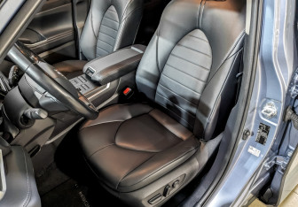 Подержанный автомобиль Toyota Highlander 2021 года (18 фото)