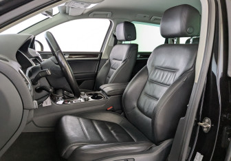 Подержанный автомобиль Volkswagen Touareg 2014 года (24 фото)