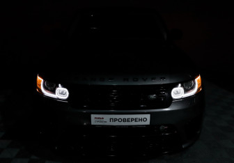 Подержанный автомобиль Land Rover Range Rover Sport 2016 года (20 фото)