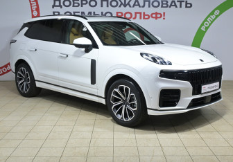 Подержанный автомобиль Lynk&Co 09 2023 года (3 фото)