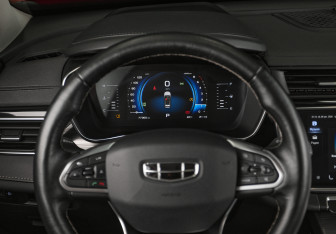Подержанный автомобиль Geely Atlas Pro 2022 года (10 фото)