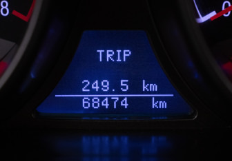 Подержанный автомобиль Geely Emgrand X7 2016 года (12 фото)
