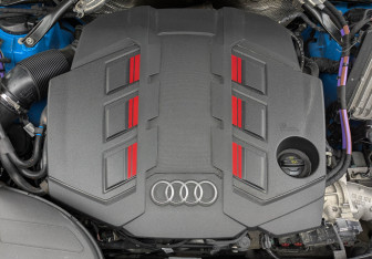 Подержанный автомобиль Audi SQ5 2019 года (9 фото)