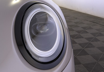 Подержанный автомобиль MINI Hatch 2022 года (11 фото)