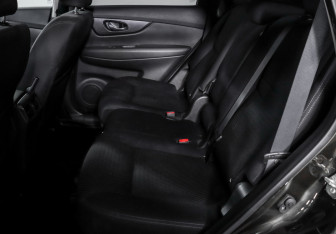 Подержанный автомобиль Nissan X-Trail 2021 года (10 фото)