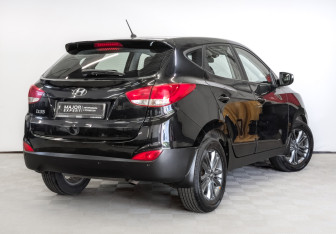 Подержанный автомобиль Hyundai ix35 2013 года (5 фото)