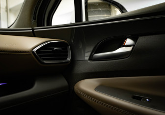 Подержанный автомобиль Hyundai Santa Fe 2022 года (23 фото)