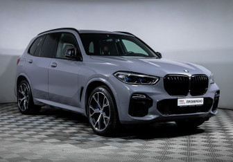 Подержанный автомобиль BMW X5 2018 года (3 фото)