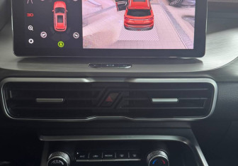 Подержанный автомобиль Geely Coolray 2022 года (13 фото)