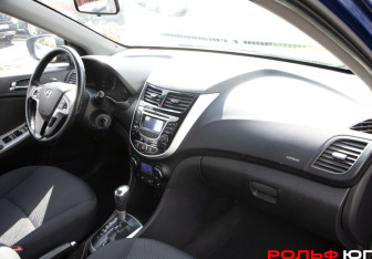 Подержанный автомобиль Hyundai Solaris Sedan 2012 года (7 фото)