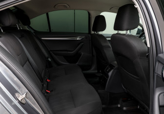 Подержанный автомобиль Skoda Octavia Liftback 2018 года (11 фото)