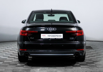 Подержанный автомобиль Audi A4 Sedan 2017 года (6 фото)
