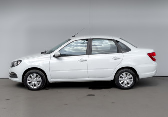 Подержанный автомобиль LADA (ВАЗ) Granta Sedan 2023 года (8 фото)
