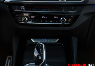 Подержанный автомобиль BMW X3 2019 года (22 фото)