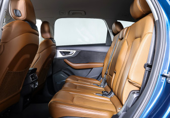 Подержанный автомобиль Audi Q7 2018 года (11 фото)