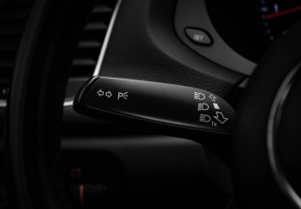 Подержанный автомобиль Audi Q3 2012 года (12 фото)