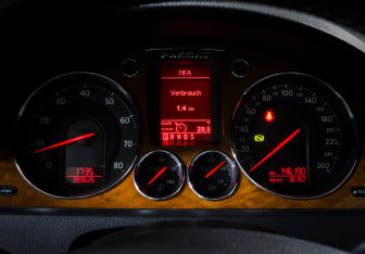 Подержанный автомобиль Volkswagen Passat Sedan 2007 года (15 фото)