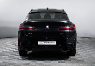 Подержанный автомобиль BMW X4 2022 года (6 фото)
