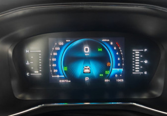 Подержанный автомобиль Geely Atlas Pro 2021 года (13 фото)