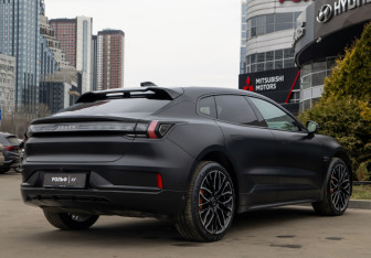 Подержанный автомобиль Zeekr 001 2023 года (4 фото)