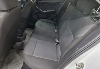 Подержанный автомобиль Skoda Rapid Liftback 2019 года (7 фото)