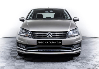 Подержанный автомобиль Volkswagen Polo Sedan 2016 года (2 фото)